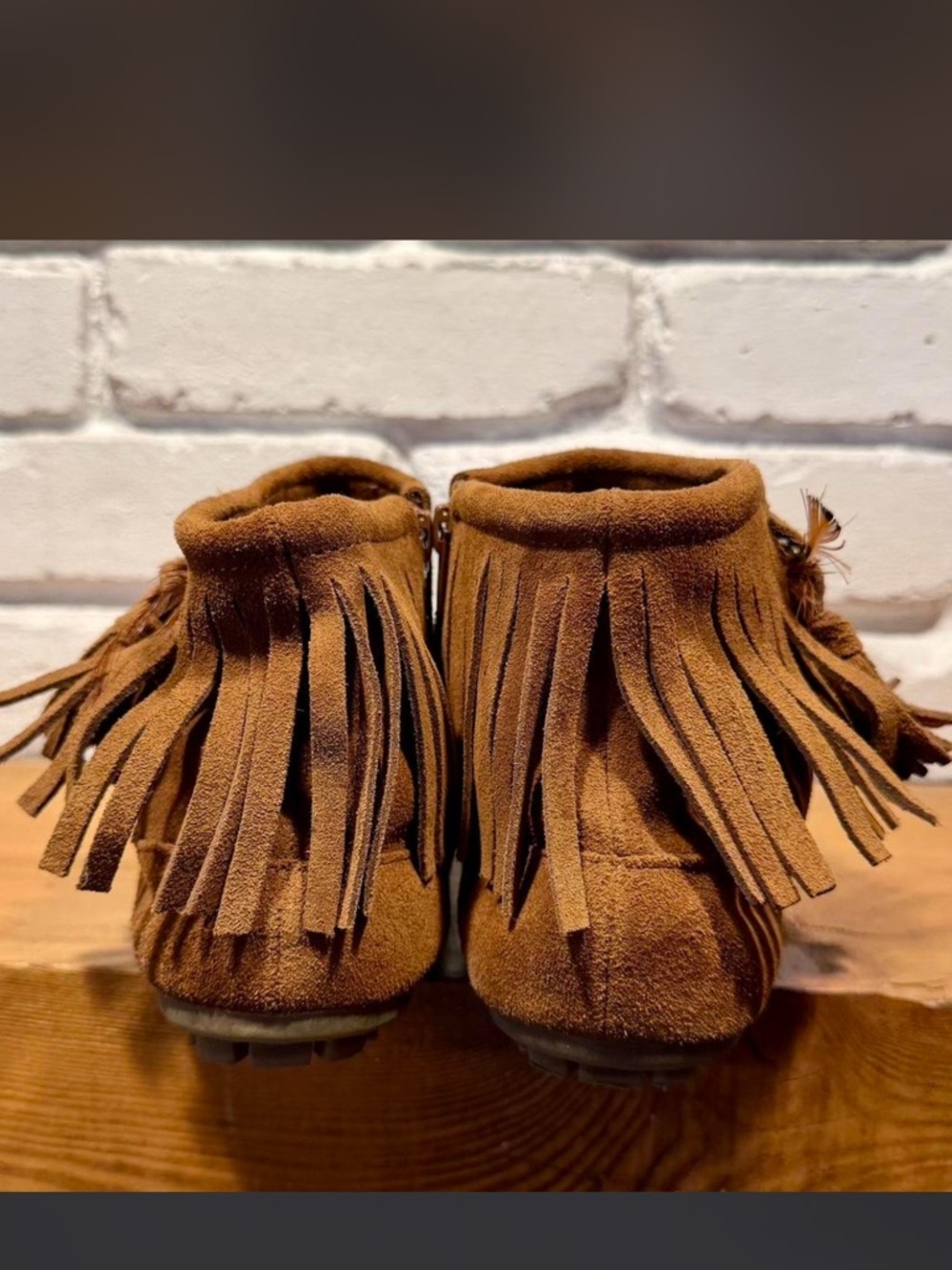 Minnetonka moccasins short ANKLE booties light brown suede MODEL off duty - Picture 4 of 6